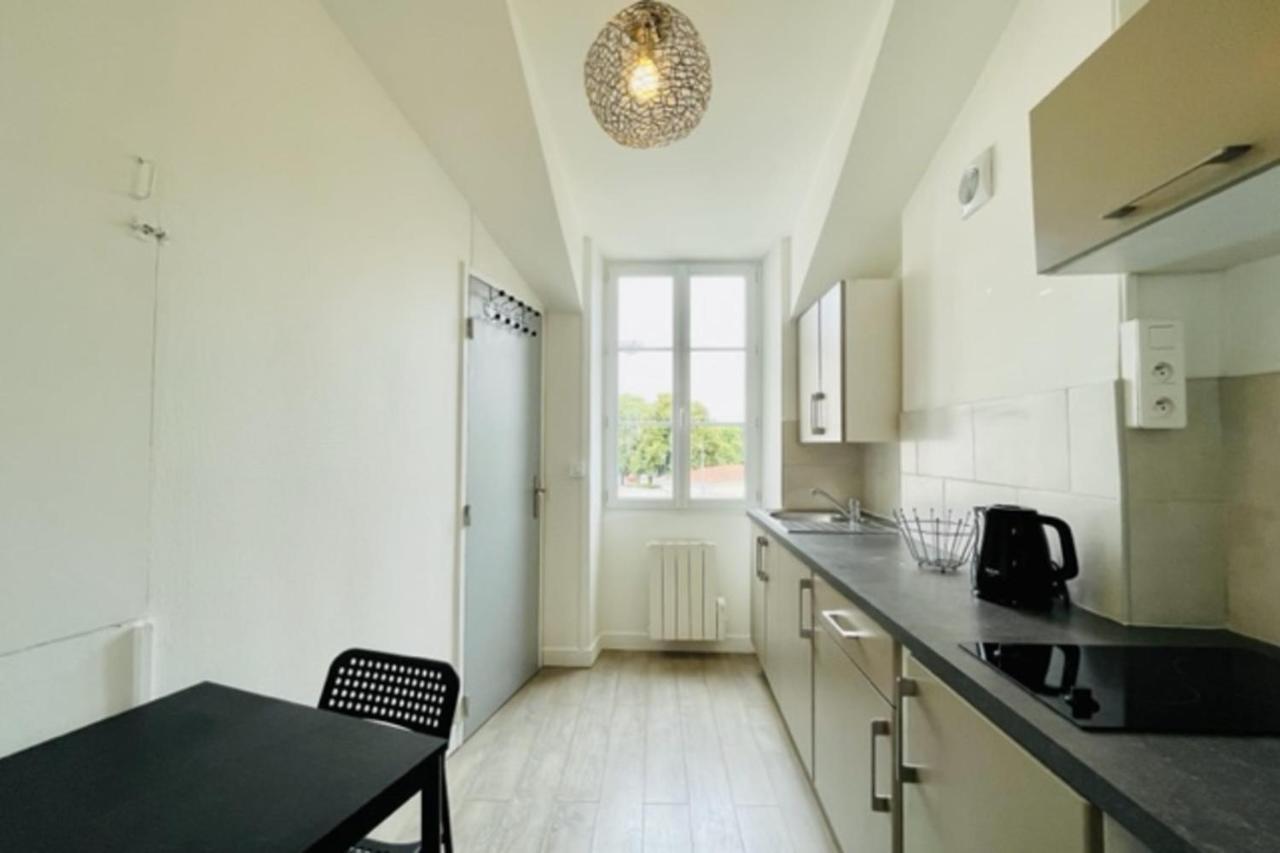 Studio Traversant Historic Center Apartman La Rochelle  Kültér fotó