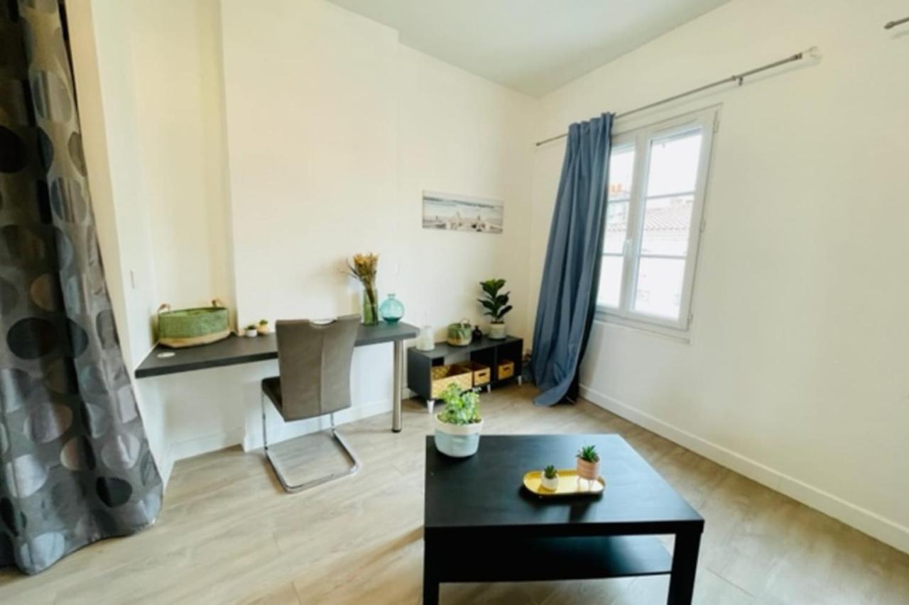 Studio Traversant Historic Center Apartman La Rochelle  Kültér fotó