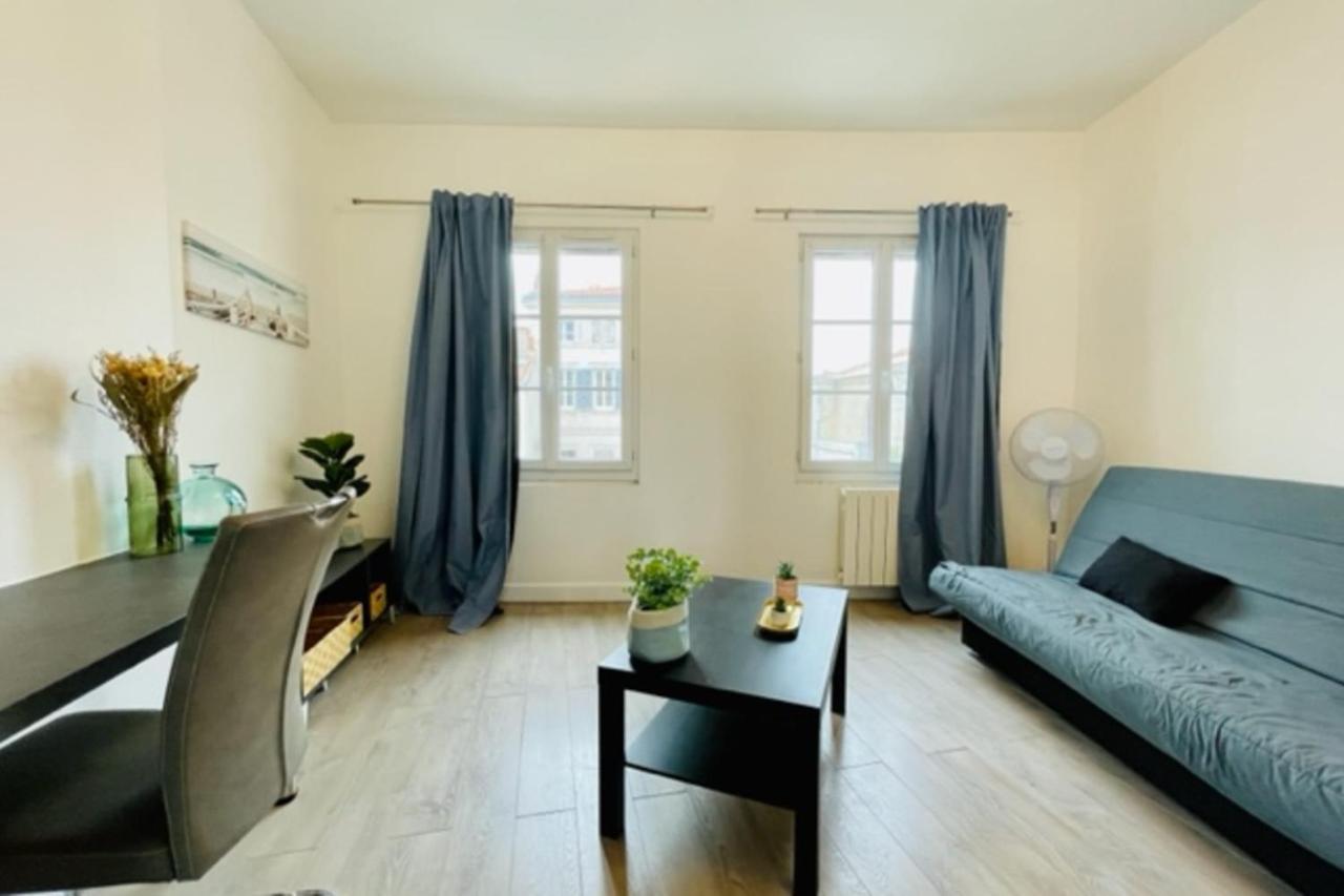 Studio Traversant Historic Center Apartman La Rochelle  Kültér fotó